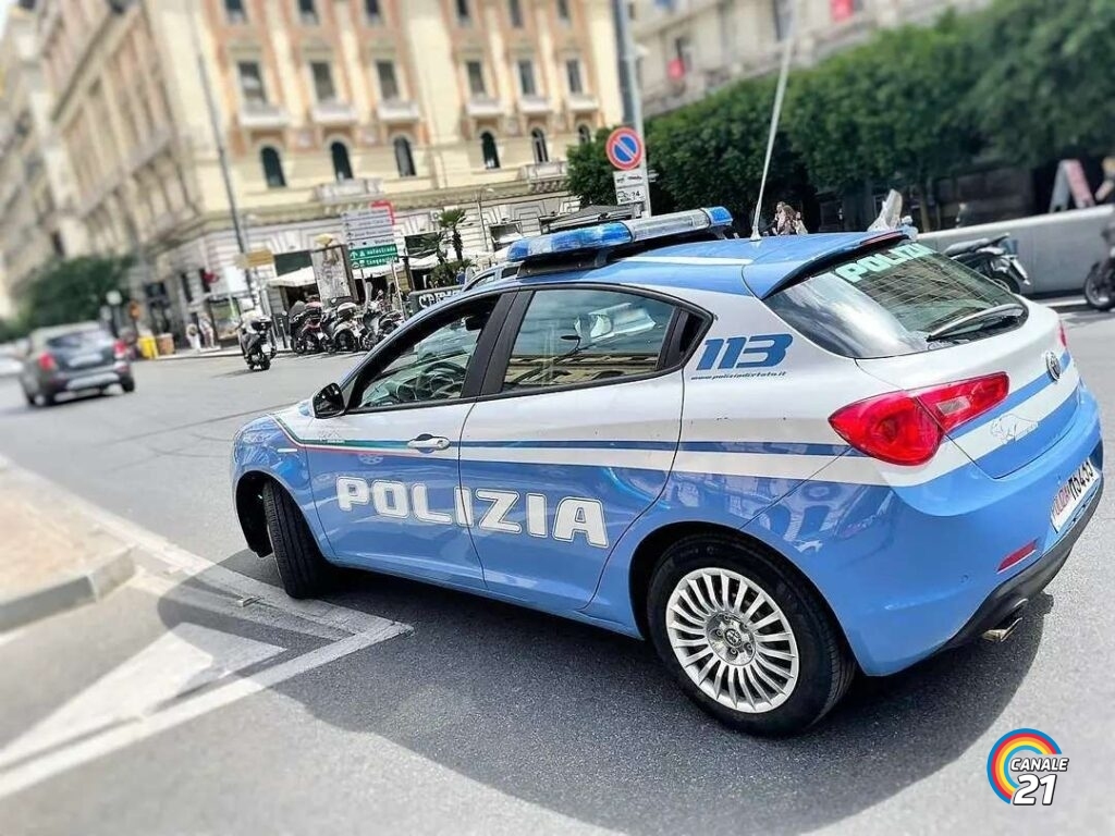 È morto all’ospedale Vecchio Pellegrini Mario Ementato, l’uomo di 29 anni sparato ad una gamba da un poliziotto ieri sera nel commissariato Vicaria.