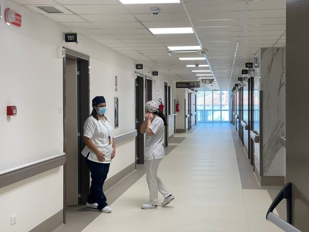 Inaugurato il nuovo Pineta Grande Hospital di Castelvolturno dopo i primi lavori di ampliamento. 