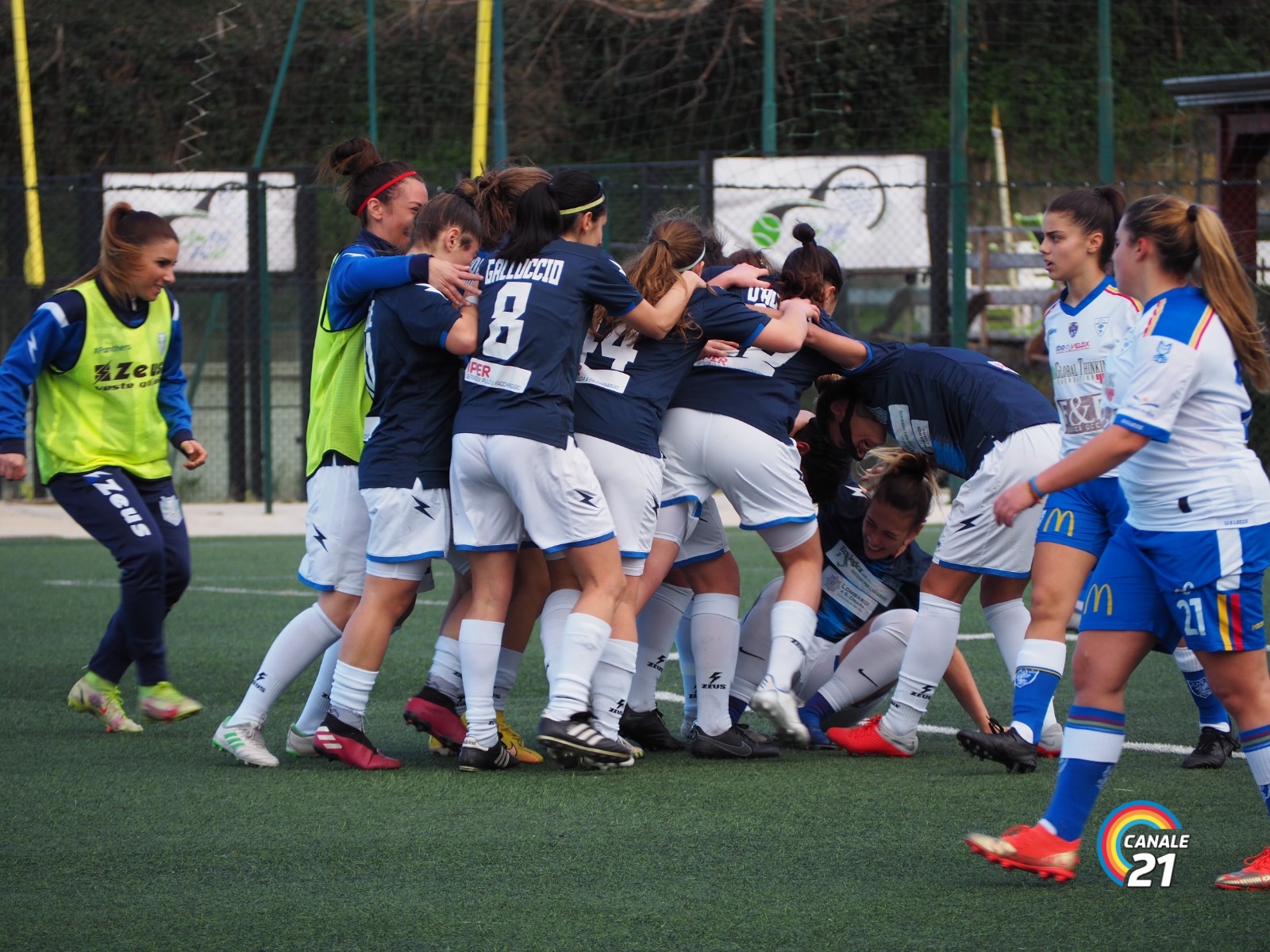 L'Independent dimentica il KO di Palermo e torna a vincere in campionato, al 'Kennedy' è 2-1 contro il Lecce.