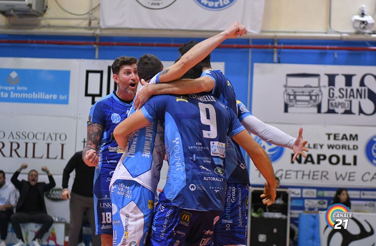 La QuantWare Napoli abbandona l’ultimo posto in classifica nel girone Blu della serie A3 Credem battendo la Leo Shoes Casarano e viaggia di rincorsa verso la zona playout; il risultato finale è netto 3-1( 26-24;25-23;16-25;25-18)