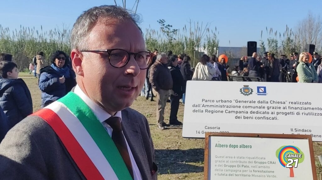 Un alberello col proprio nome e le chiavi della città per ogni bambino nato nel 2022. Così il Comune di Casoria cementa il senso di comunità e fa entrare ogni cittadino, fin da piccolo, nella grande famiglia dei Casoriani.