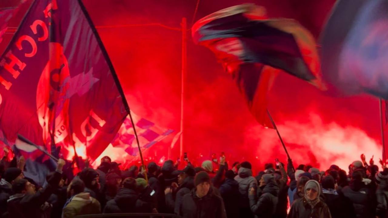 I tifosi del Napoli all'aeroporto di Capodichino